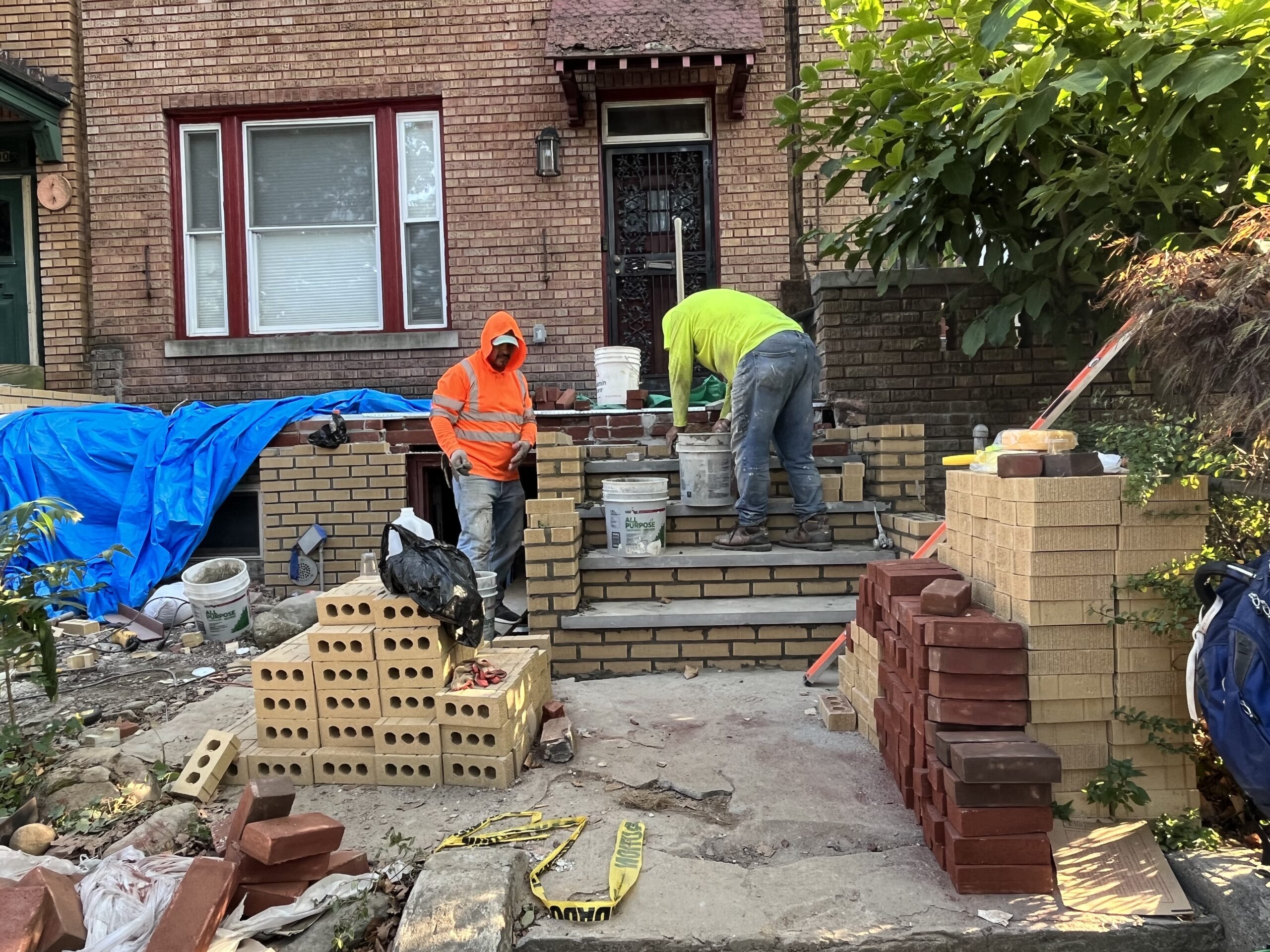 Brick-Wall-Restoration-Repointing-Brick-Wall-Citypro-Contracting-1-scaled